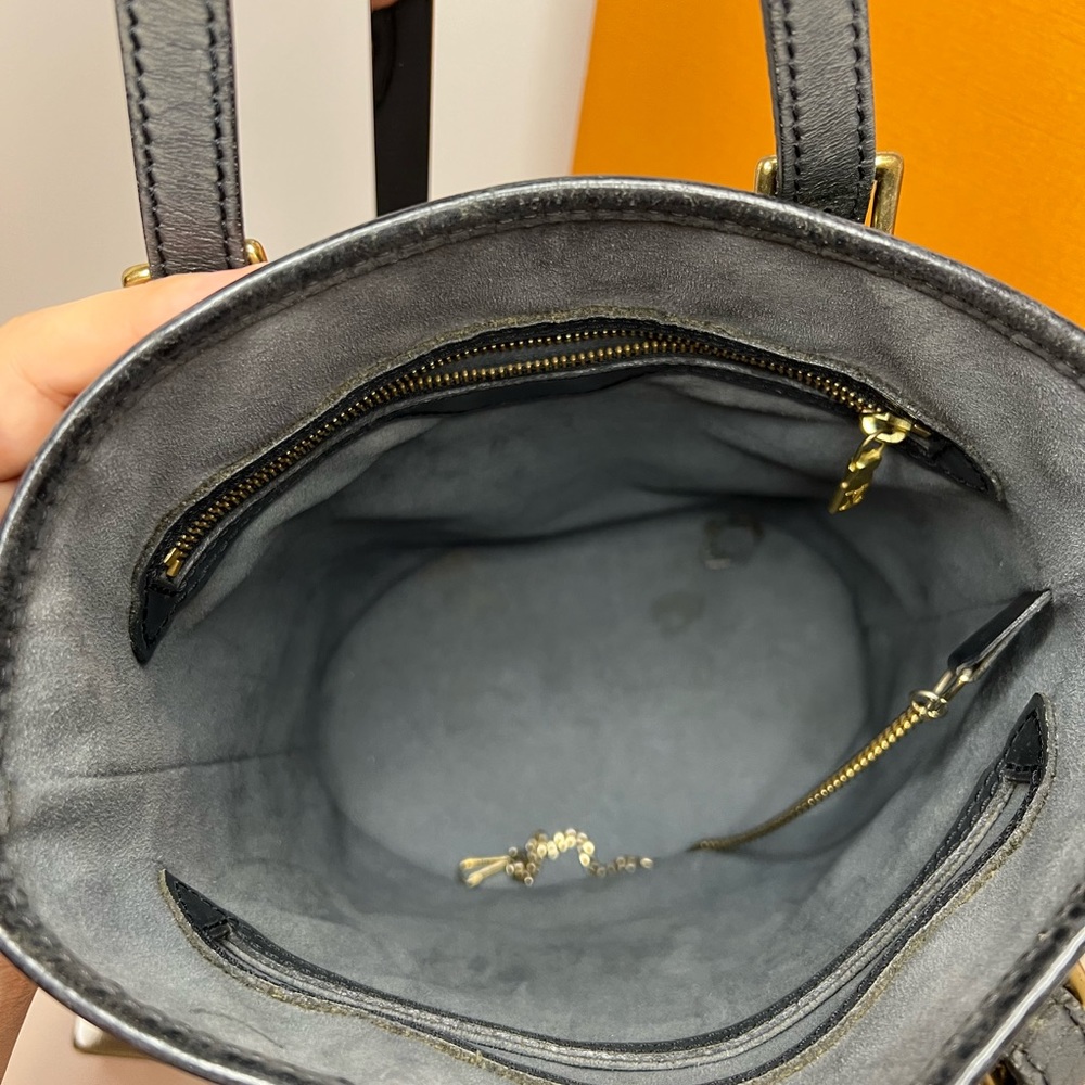 Louis Vuitton Epi Leather Bucket PM Tote Bag - Picture 12 of 16